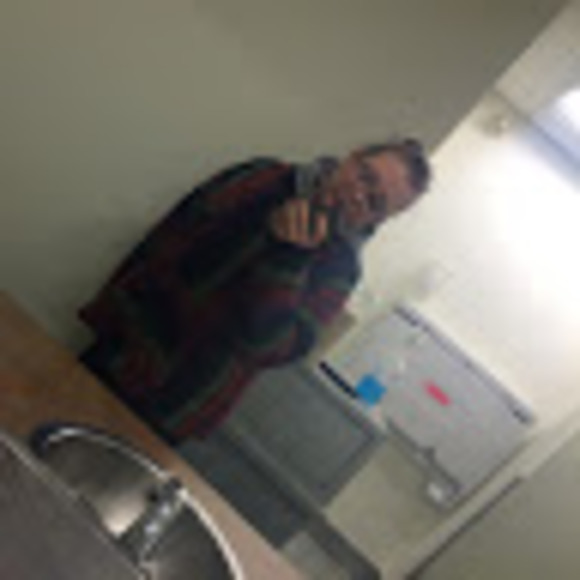 Meet your Posher, Gabrielle - Picture 1 of 1